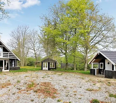 Three-bedroom Holiday In Orsted 10 * Kare