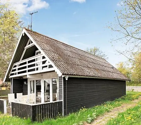 Holiday home Three-bedroom Holiday In Orsted 10 Kare